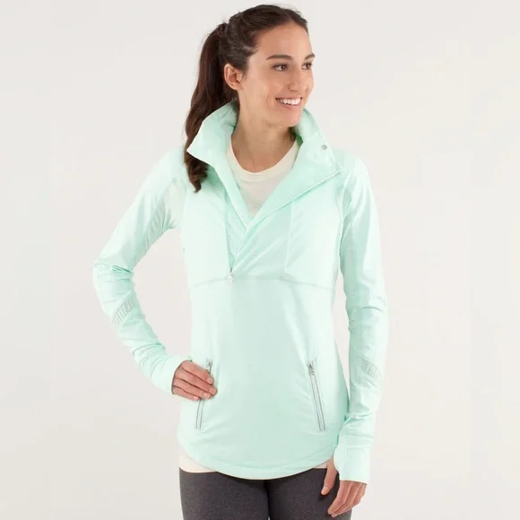 SOLD Lululemon Run: Reflect Pullover in Mint Moment Size 6 - Picture 3 of 10